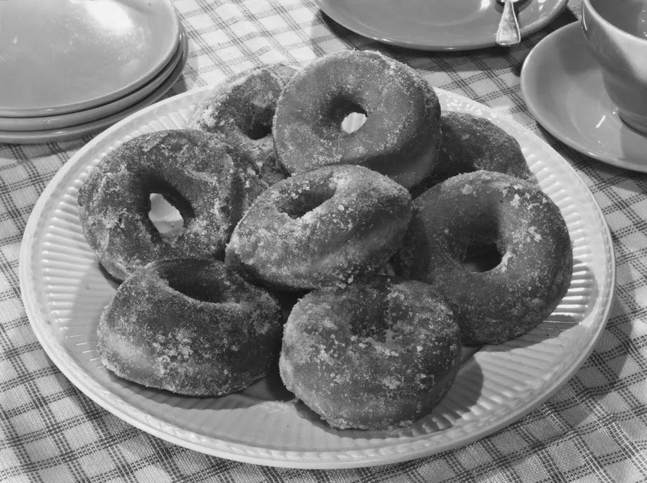How Much Have Doughnuts Changed Through the Years? Vintage Everyday