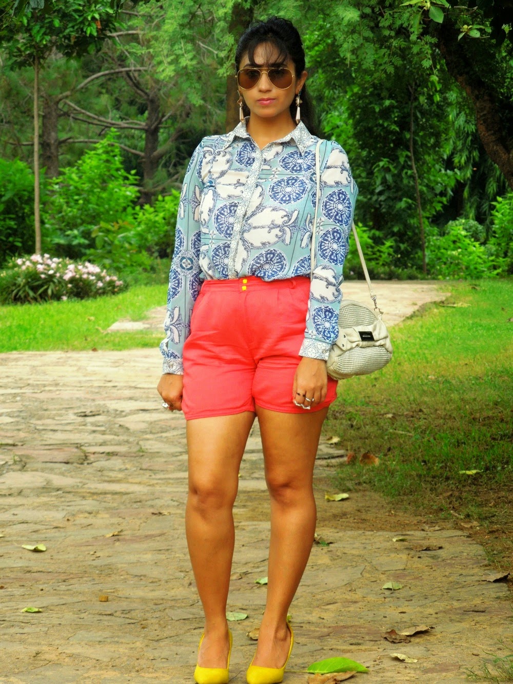 Guide to Wearing Optic Prints and High Waist Shorts