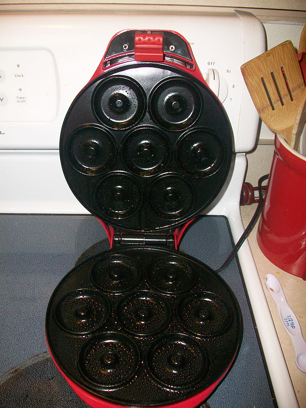 Feeding the Chaos Bella Cucina Mini Donut Maker
