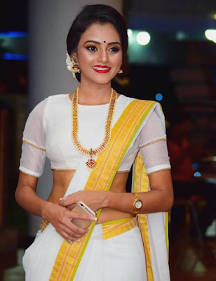Dinakshie Priyasad Saree
