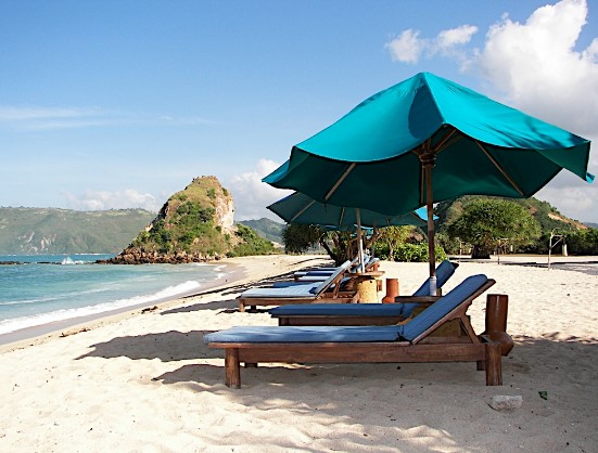 BeachesinBali; The Beach Of The Pandawa i of the white sand beach inwards Bali that the mandatory see BeachesinBali; The Beach Of The Pandawa