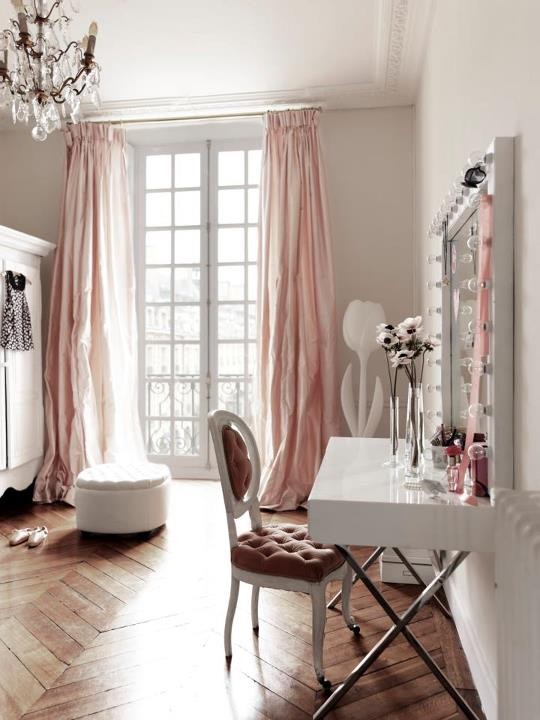 sypialnia w stylu glamour inspiracje