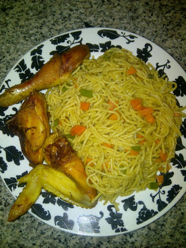 Nigerian Fried Spaghetti/pasta, Chicken, vegetables By Shishi
