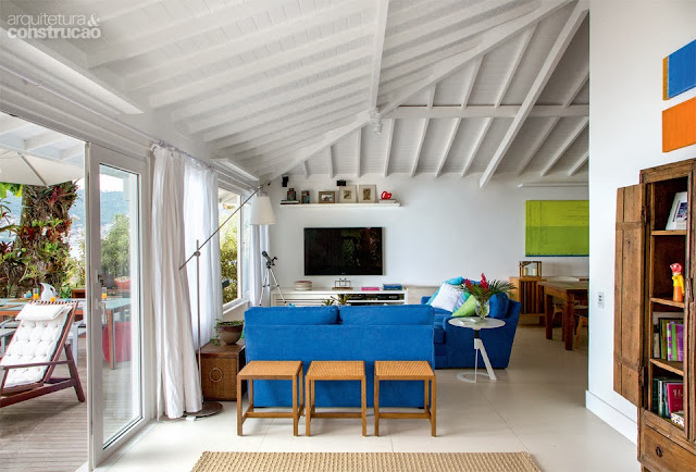Brasileiríssima casa de praia reformada em Angra dos Reis. Blog Achados de Decoração Brasileiríssima casa de praia reformada em Angra dos Reis. Blog Achados de Decoração