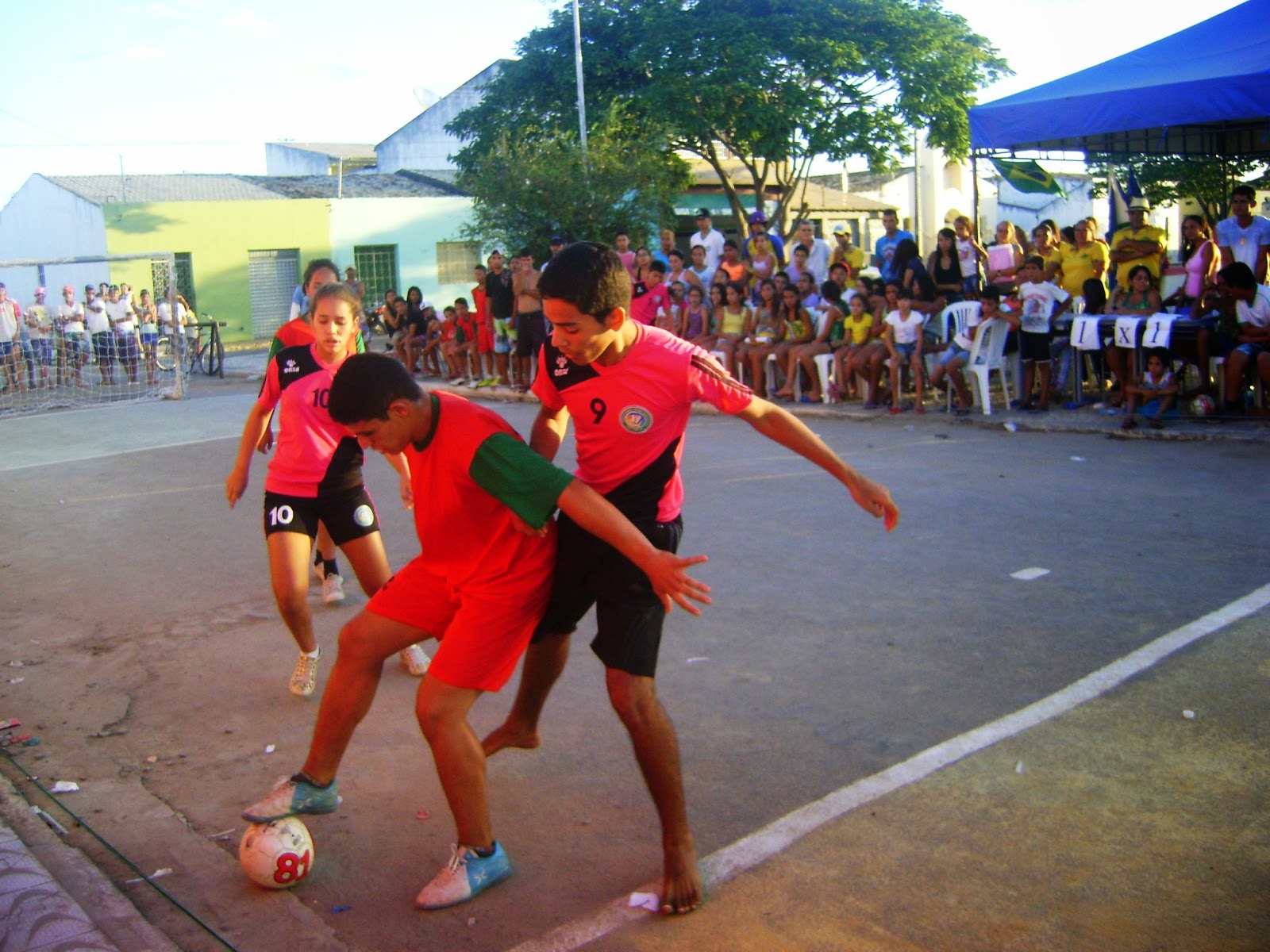 A I Copa do mundo de futebol de rua do Antonio Muniz , foi realizada nesta sexta feira (13