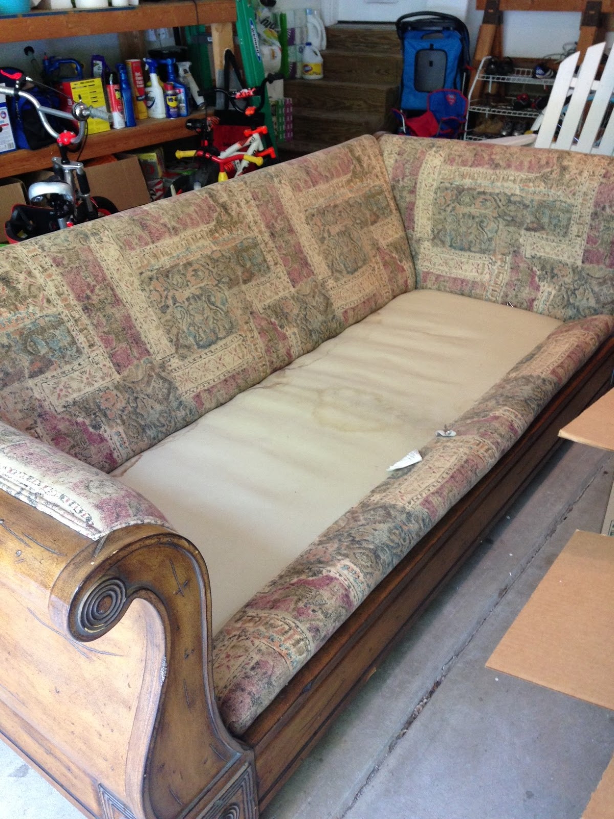 That Mommy Blog We Have a Couch!