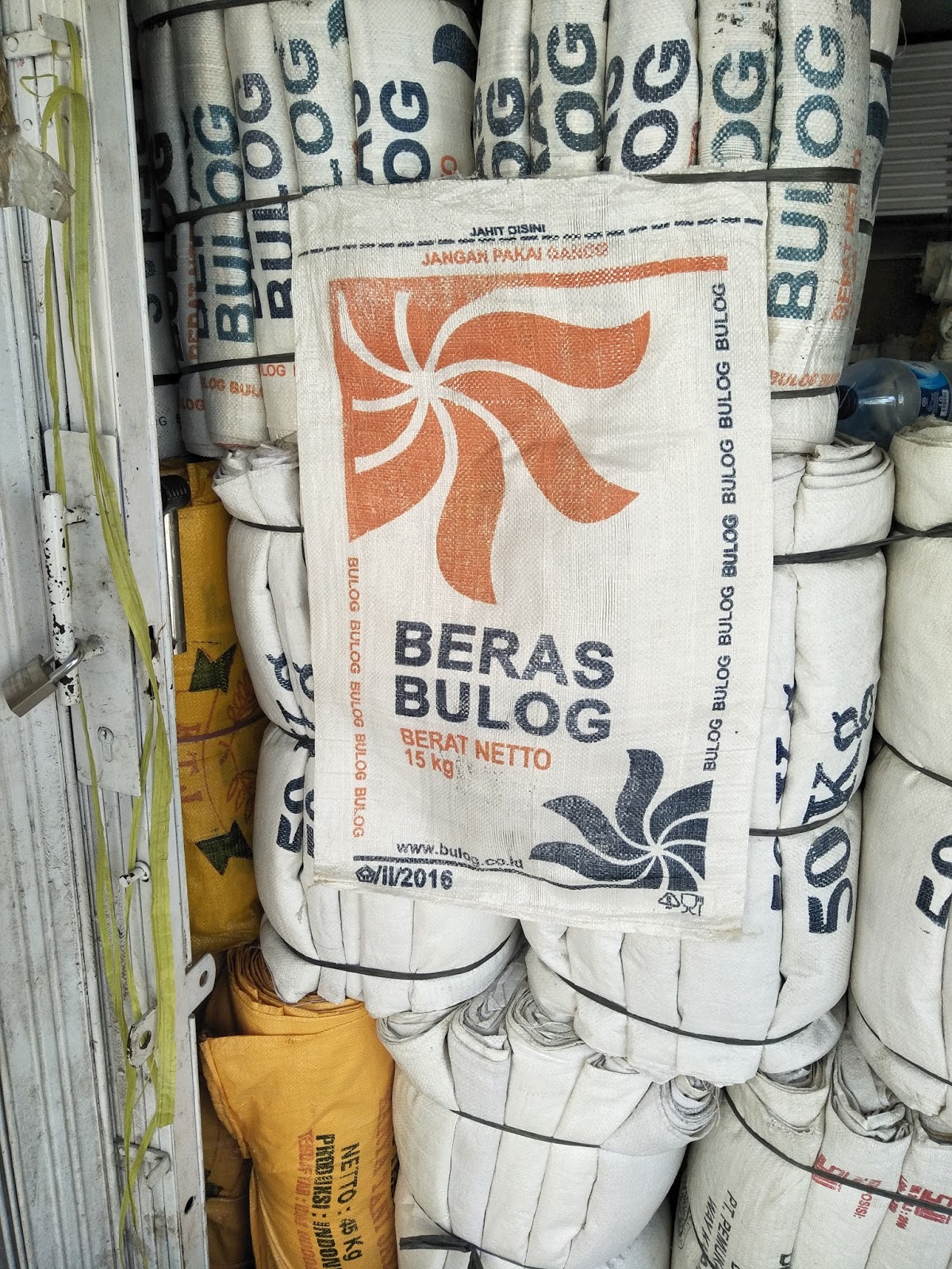 karung beras bulog 15kg fatimah karung karung beras bulog 15kg fatimah karung
