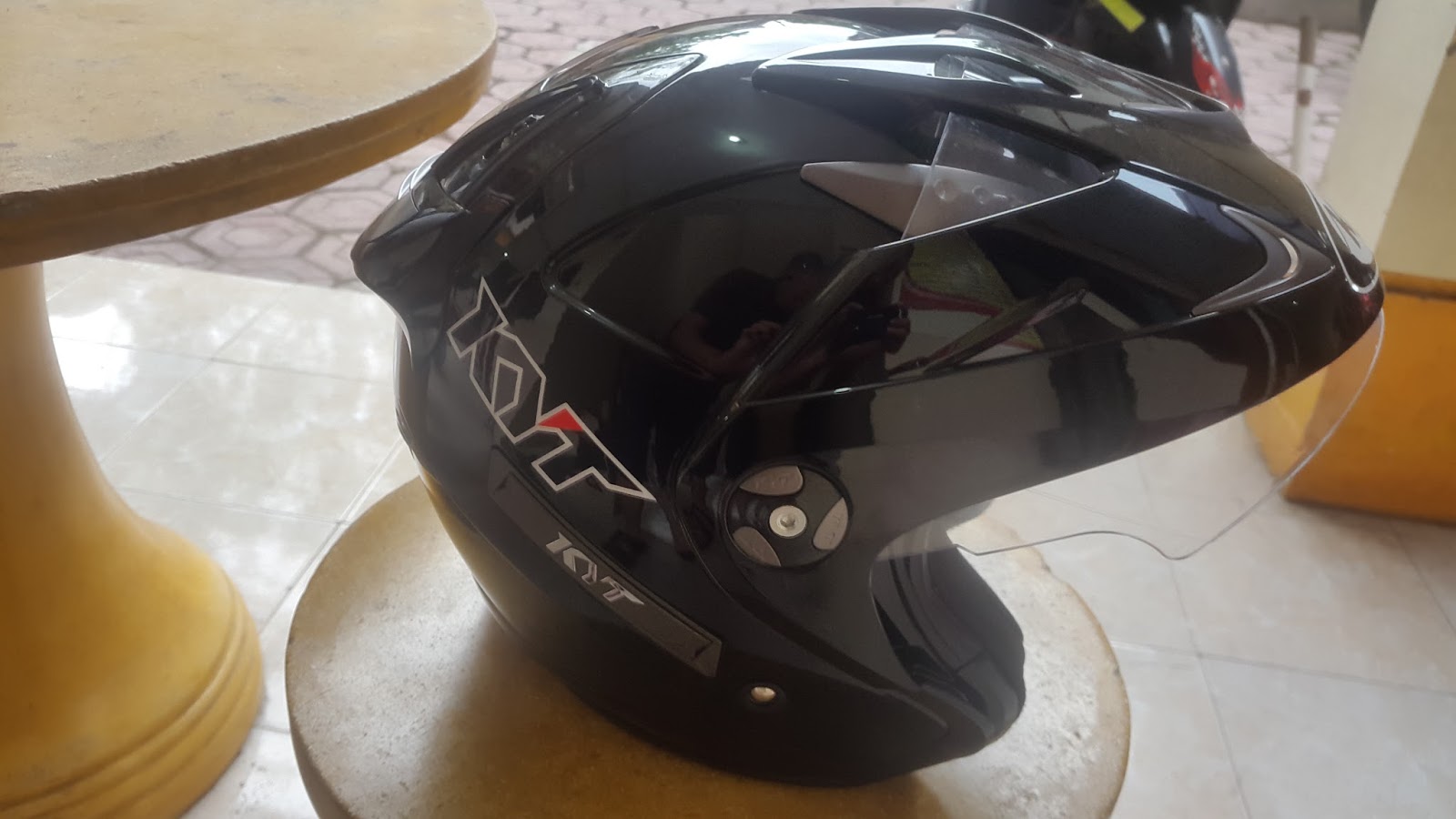 Percaya atau Tidak Helm Ini kuat dan Tahan Lama CHEATERANDRE