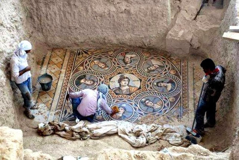 lukisan mosaik kuno http://www.athba.net/
