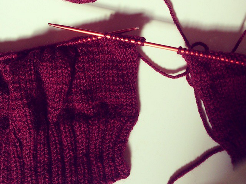 les broutilles de nanie tricot burgundy