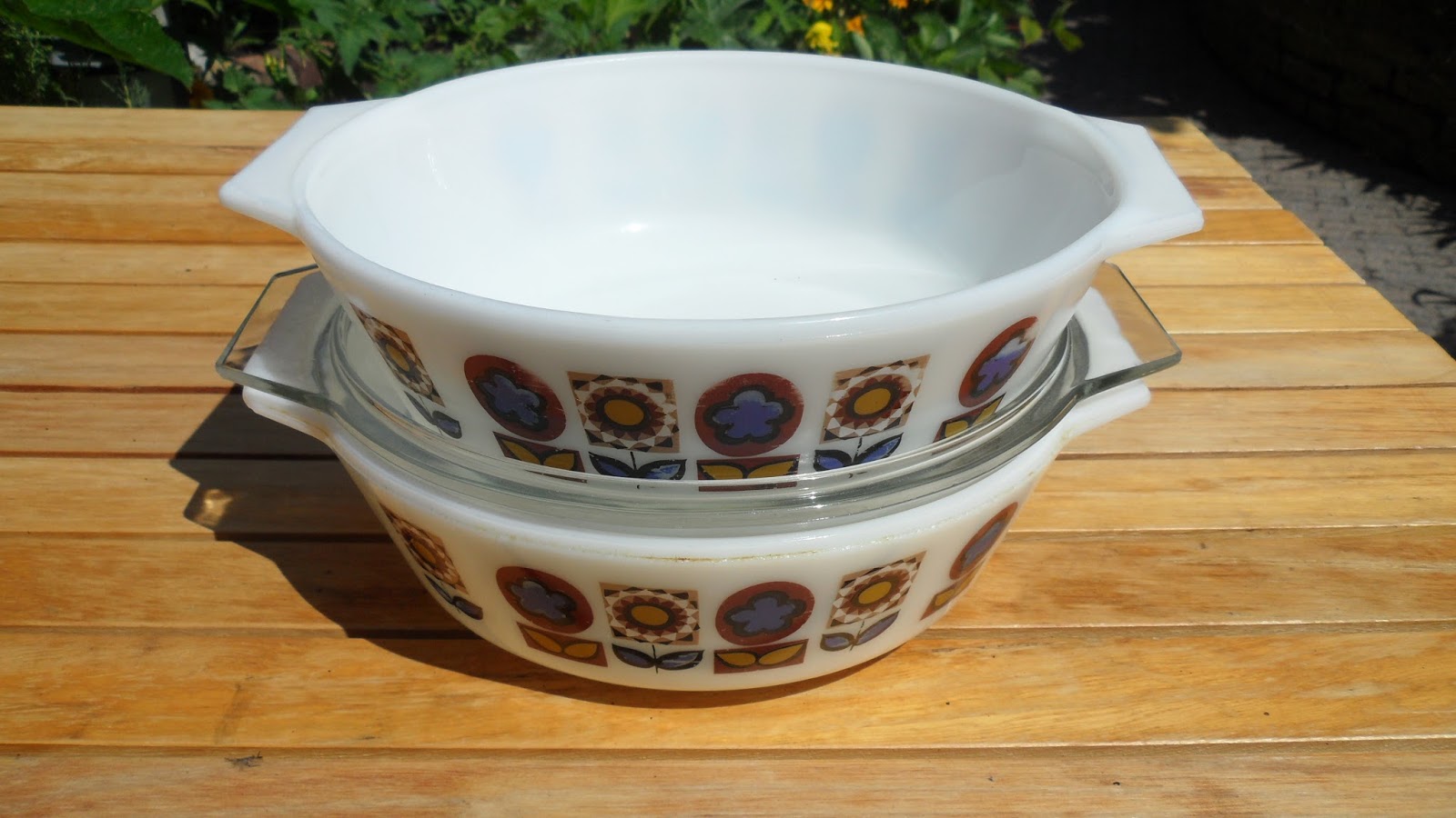Ella en Louis Vintage finds JAJ Pyrex