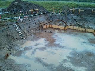 Familie Pesch baut in Stockelsdorf: Swimming Pool: ja, Haus: noch nicht
