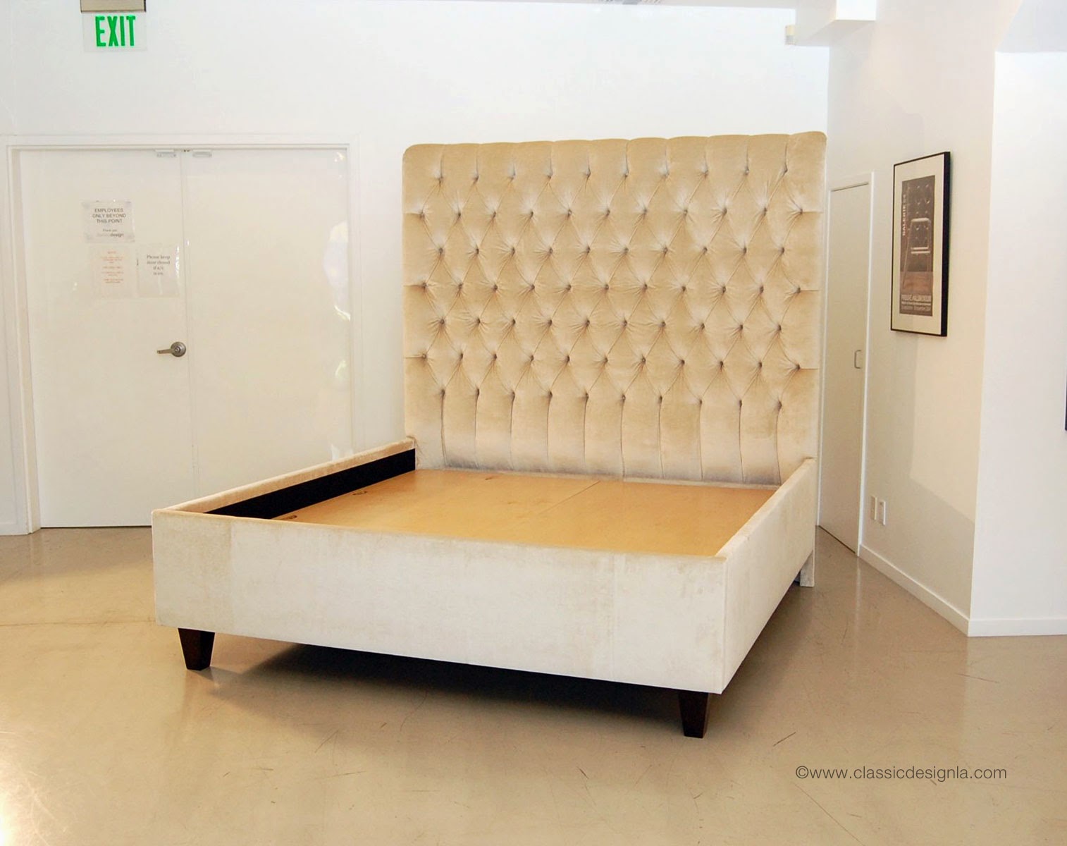 classic design Tufted Upholstered Curved Headboard