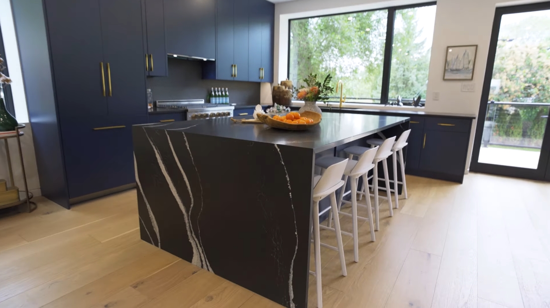 41 Interior Design Photos vs. 4 Velma Dr, Toronto Luxury Home Tour