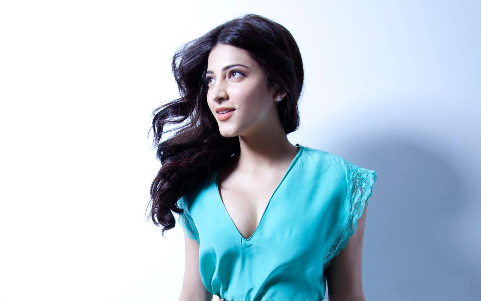 shruti hassan hd wallpaper