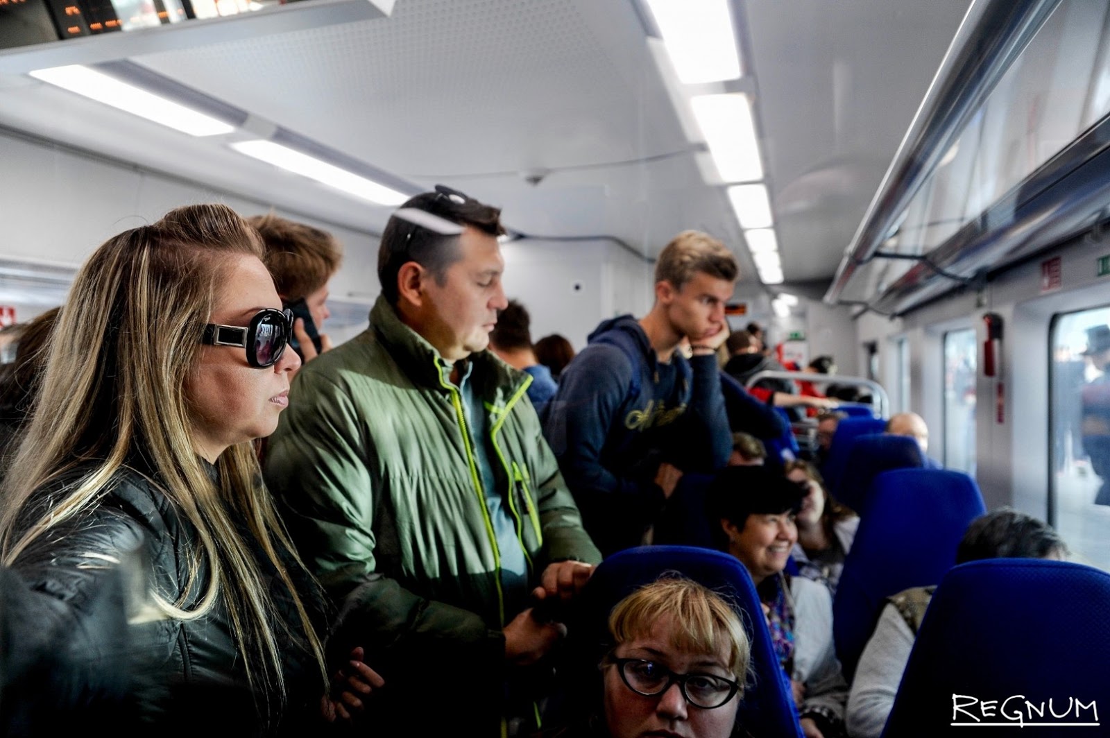 город вне россии. жить в москве. время в москве. москве уже много лет и. москве уже много лет и.