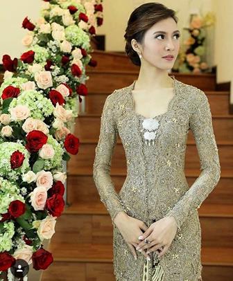 Model Kebaya Brokat Modern Untuk Wisuda