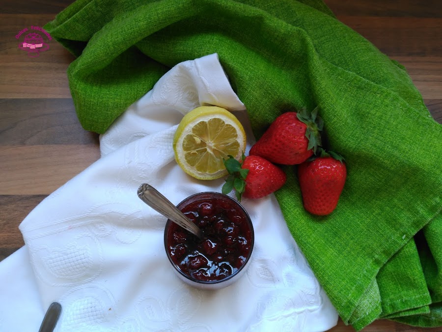 Mermelada de fresa con azúcar moreno de caña