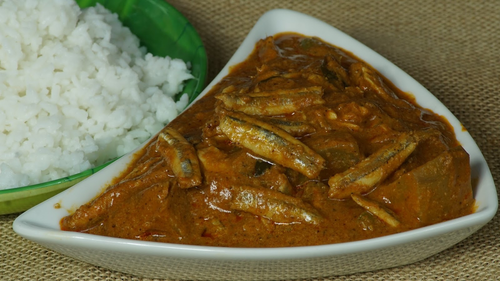Anchovy Fish Curry / Nethili Meen Kulambu Steffi's Recipes