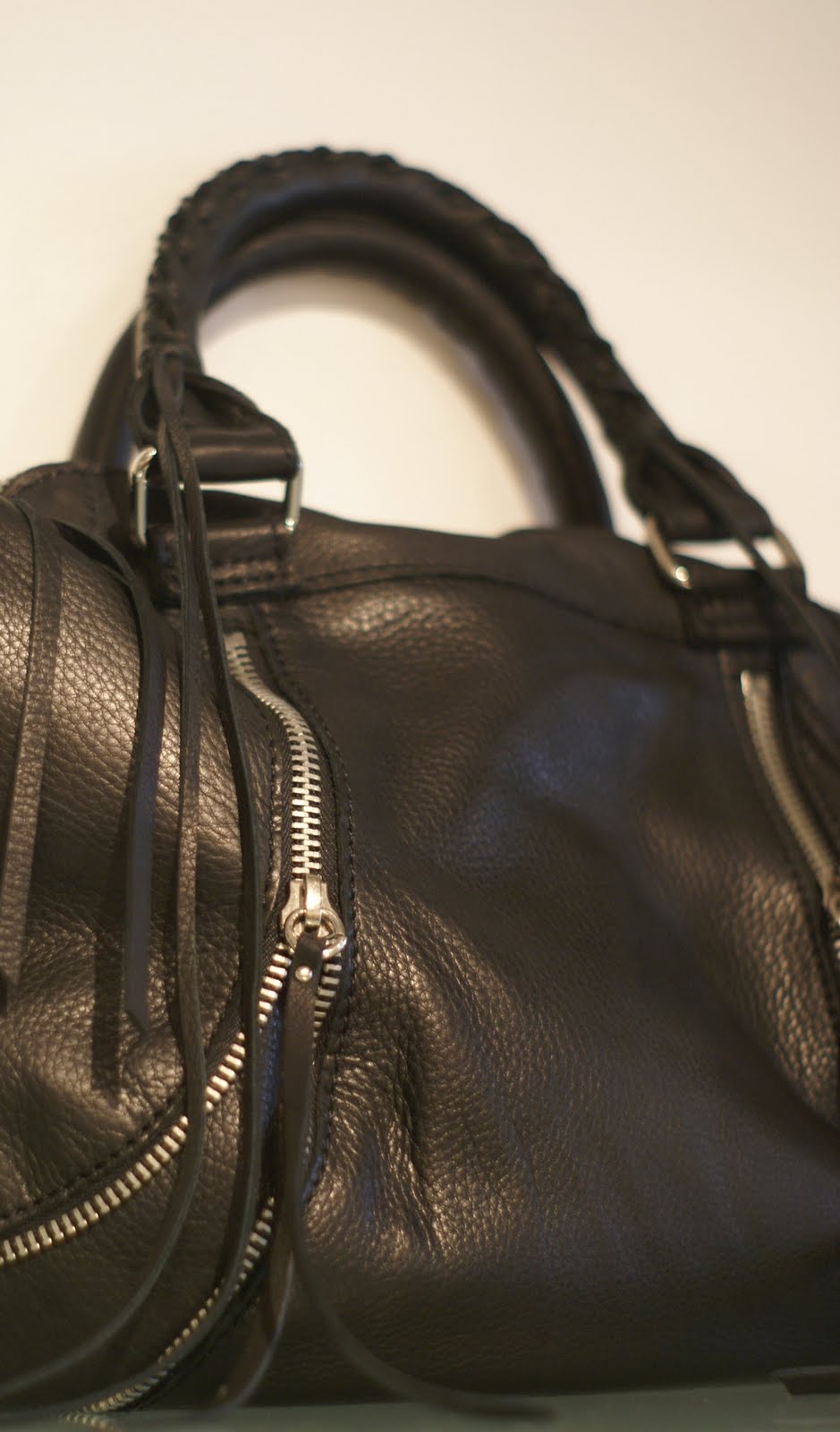 Deliciouz: New Linea Pelle Handbags!!!
