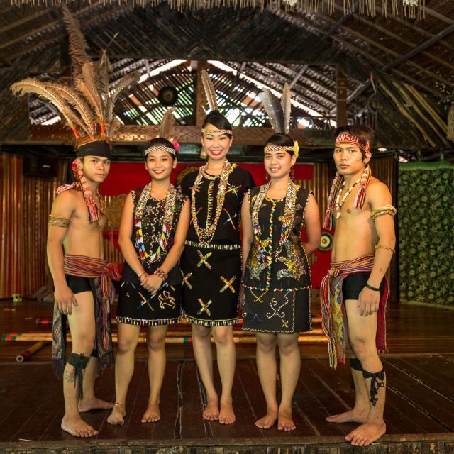 Mengenal 7 Rumpun Suku Dayak di Pulau Kalimantan - duaistanto Journey