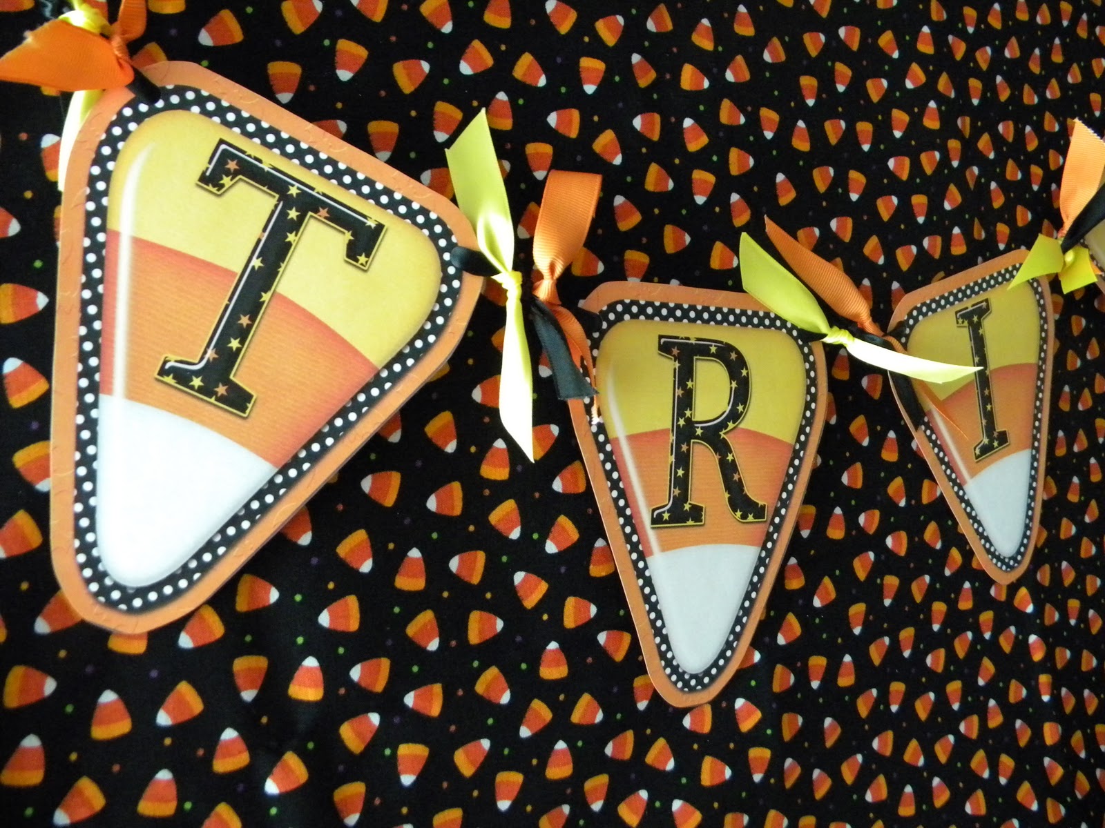 FlipChick Designs: Trick or Treat Banner