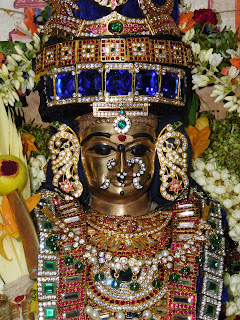 vaembu muthumari amman