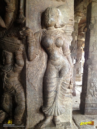 Granite sculptures adorning the columns of Lepakshi temple