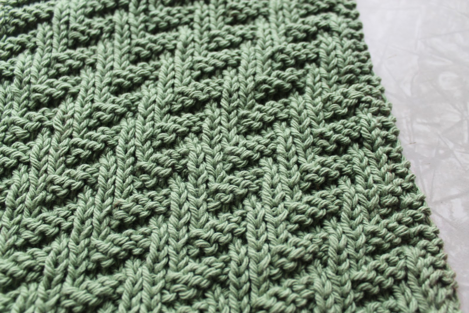 Everyday Life at Leisure: Learn to Knit the Purl Stitch