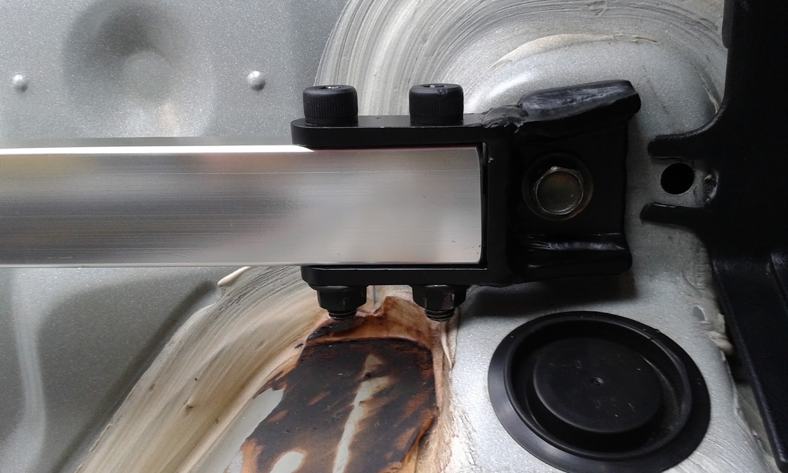 Integra Type R 1920 Project blog Trunk wall brace bar upgrade August 2015