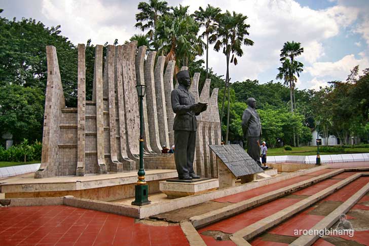 monumen soekarno-hatta menteng jakarta