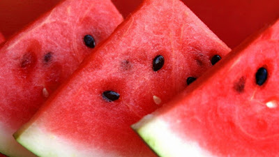 Vì sao người bệnh thận không nên ăn nhiều dưa hấu ?