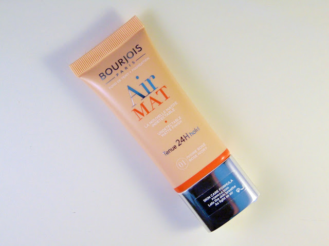 This is a review of the Brand New Bourjois Air Mat Foundation. Bourjois's newest release.