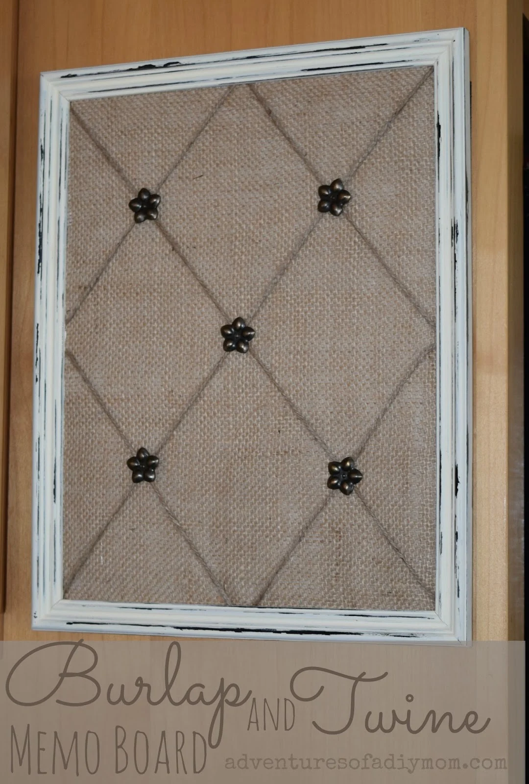 how to make a burlap and twine memo board
