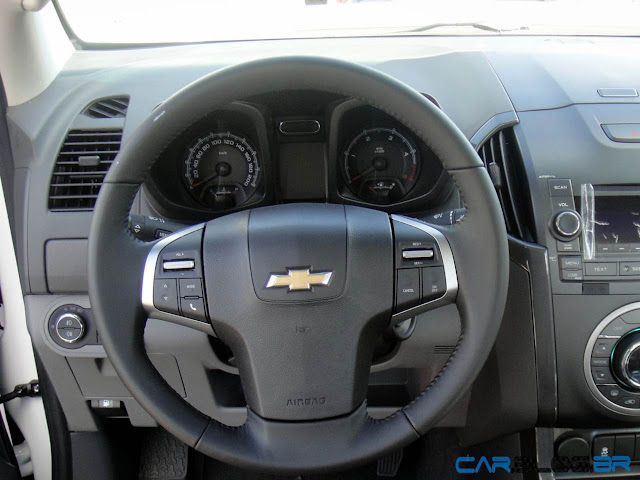 Chevrolet S-10 LTZ Flex - interior - painel