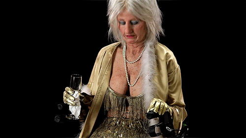 katy-perry-birthday-goldie.gif