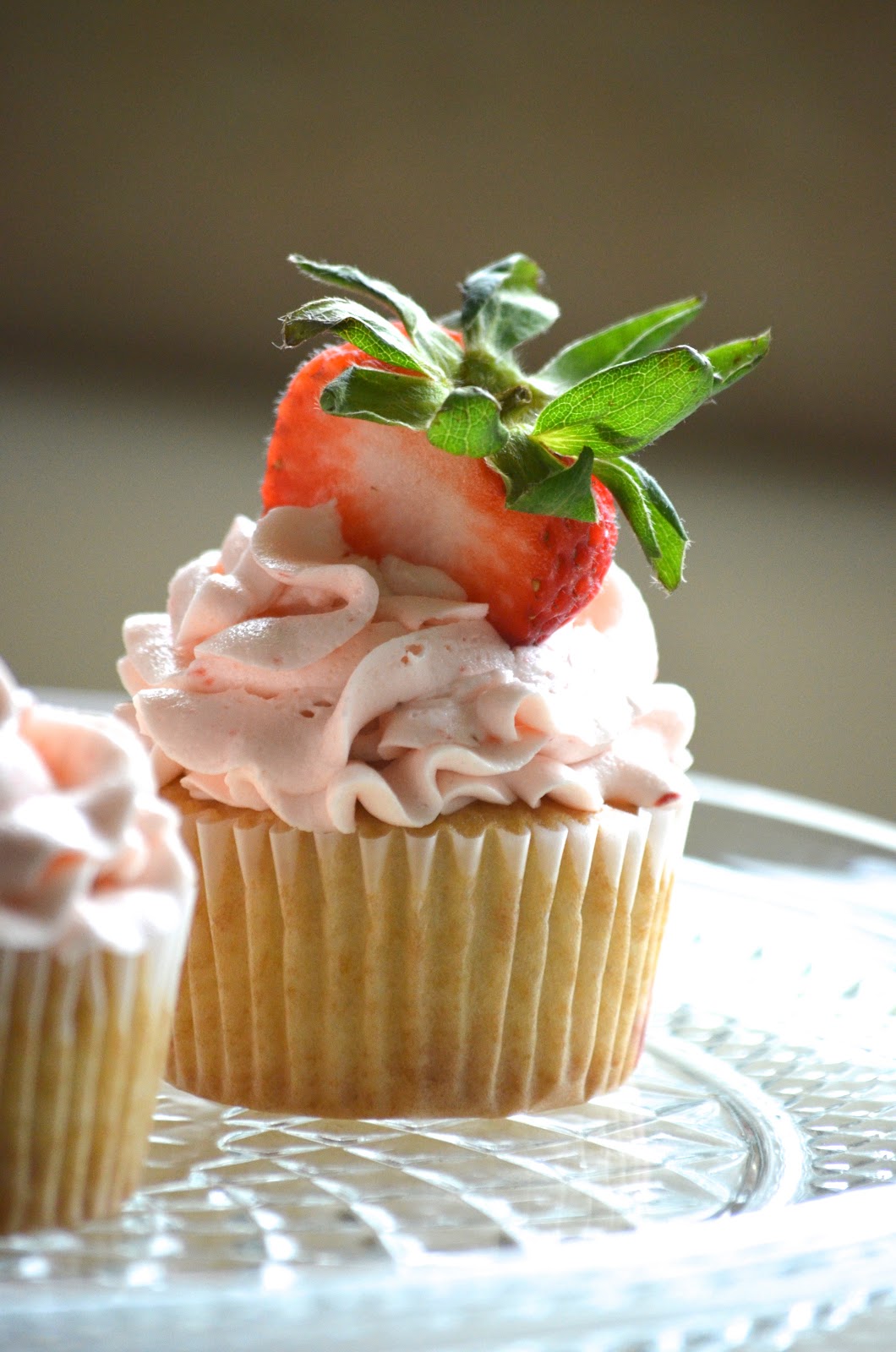 The Lazy Daisy Kitchen strawberry cupcakes with fresh