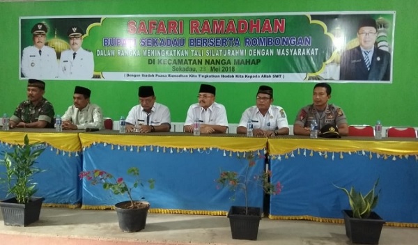 Hari Kedua Safari Ramadhan Pemkab Sekadau Di Nanga Mahap, Begini Pesan Bupati Sekadau Hari Kedua Safari Ramadhan Pemkab Sekadau Di Nanga Mahap, Begini Pesan Bupati Sekadau