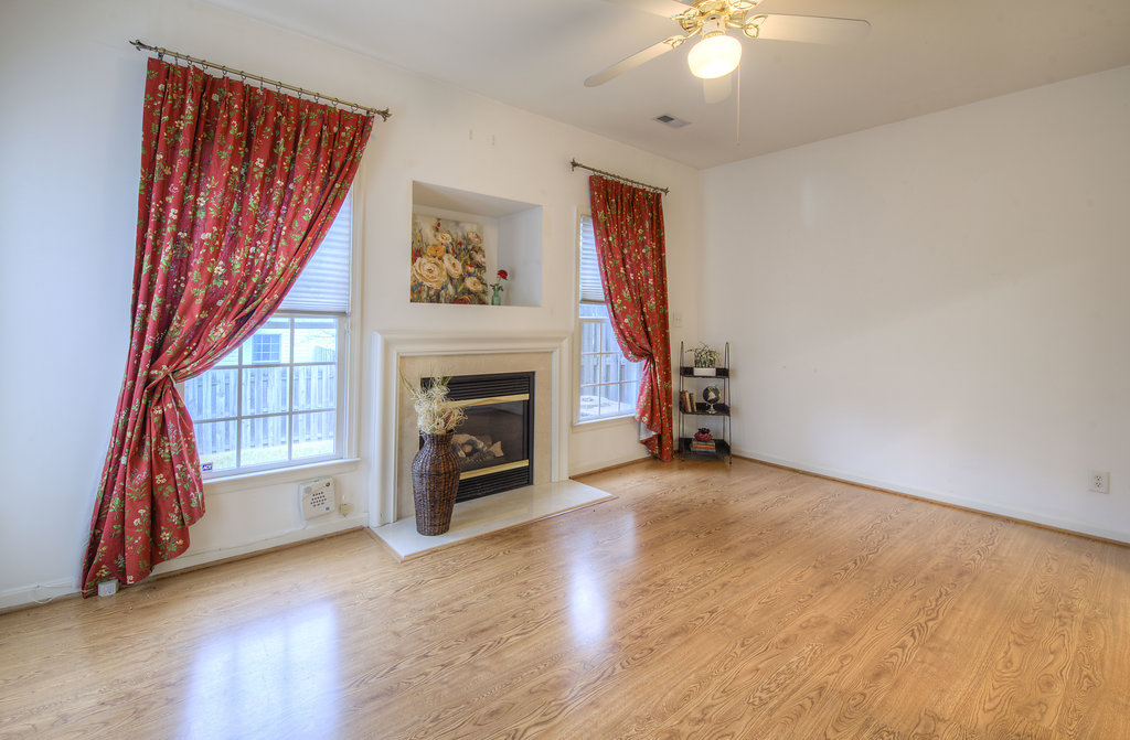 Salem Fields 11203 Silversmith Ln VA 22407 Open House!