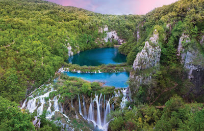Plitvice Lakes (Croatia): Sixteen Lakes interconnected by Spectacular Waterfalls