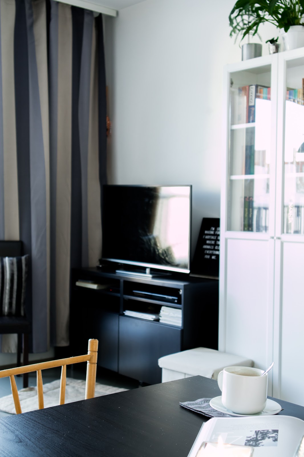 Big mamas home by Jenni S, Kirjahyllyprojekti & olohuoneen muutos, koti ja sisustus, sisustusinspiraatio, klassisen boheemi koti, klassisen boheemi koti, sisustus, sisustusinspiraatio, olohuone,