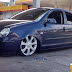Polo sedan rebaixado com rodas elantra aro 17 fixa