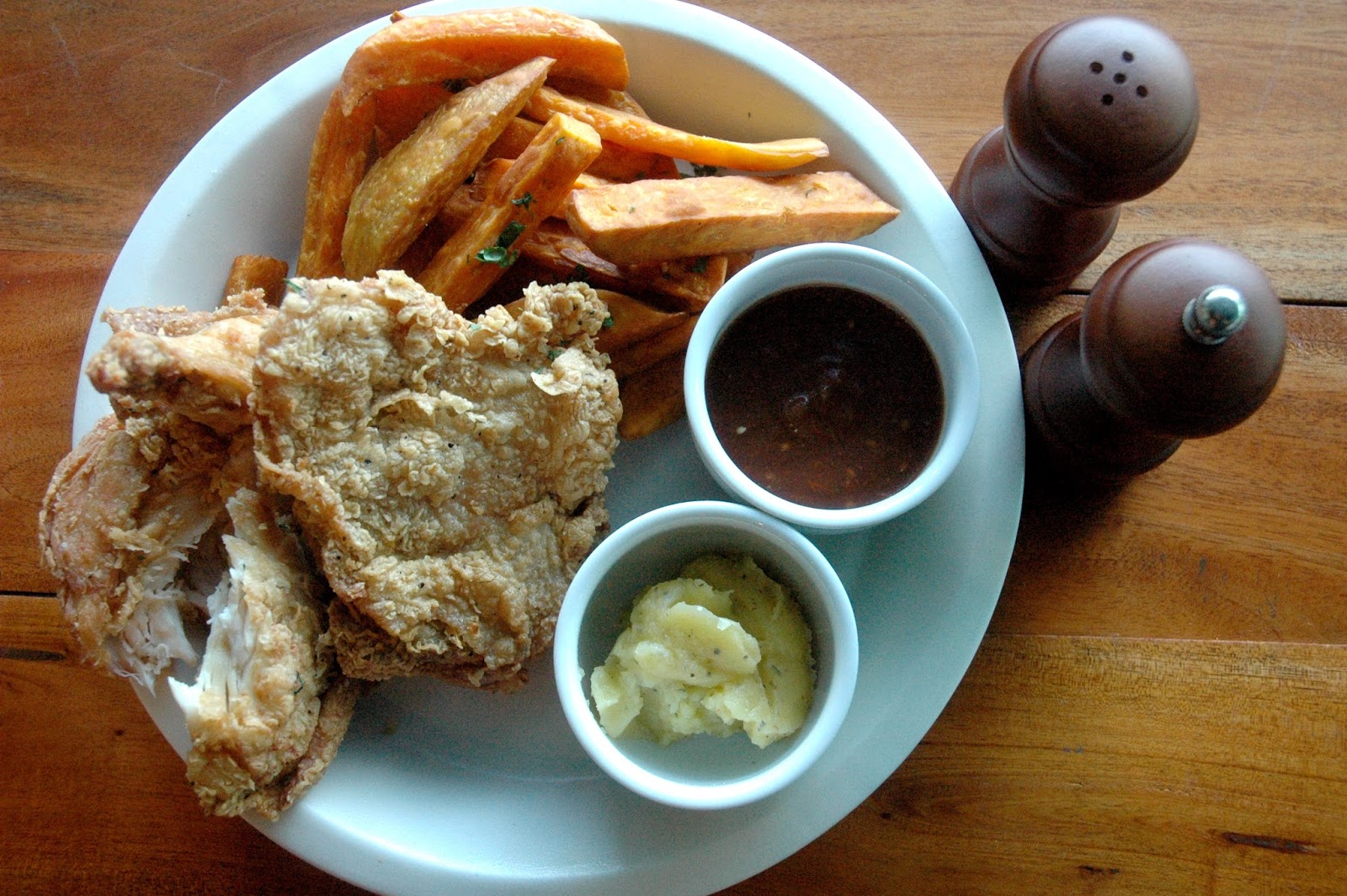 DUDE FOR FOOD Green Pastures Going Green at The Fort