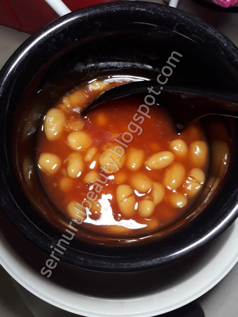 Healthy Nurul Beauty Steaming baked beans for my lunch using my lunch box.