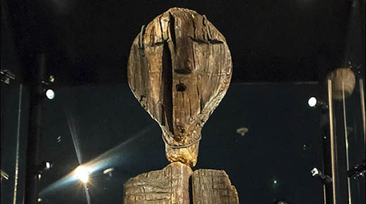 Misteriosa estatua humanoide siberiana es más antigua que las pirámides