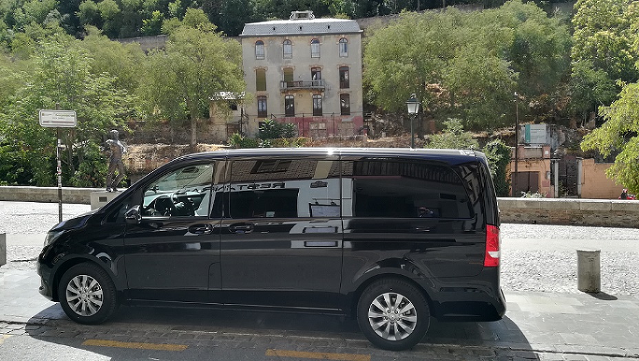 Moving Car Sevilla Coach & Minivans Hire in Seville, Spain