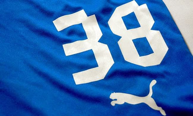 H μπλε εμφάνιση της Puma