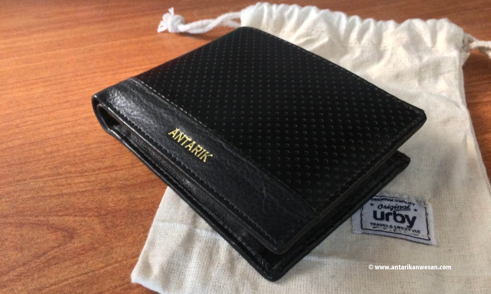 Review In love with Urby Men's Slim Wallet