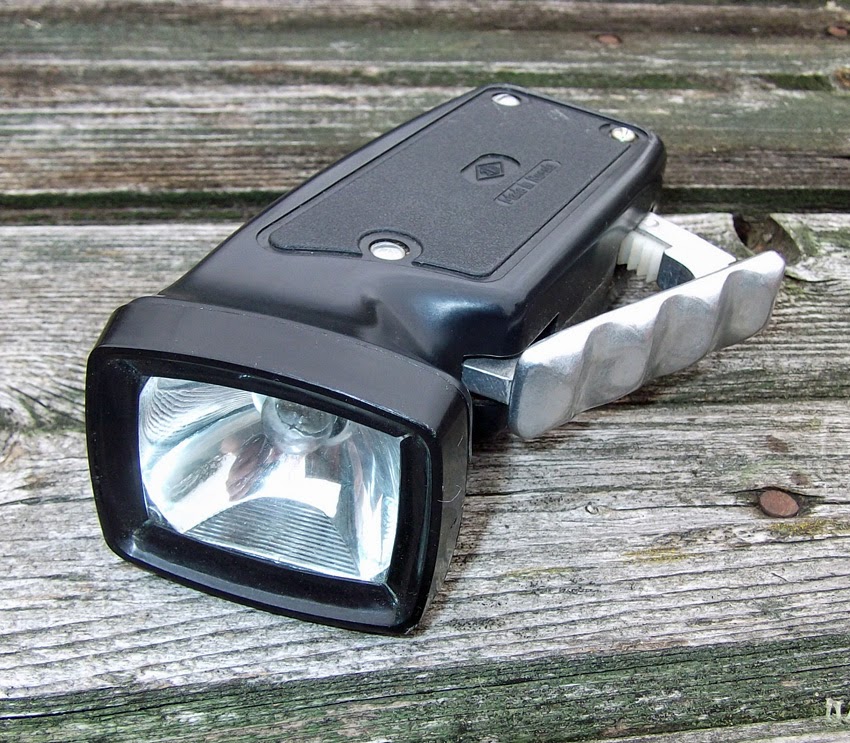 VreMax Mechanically Powered Flashlight