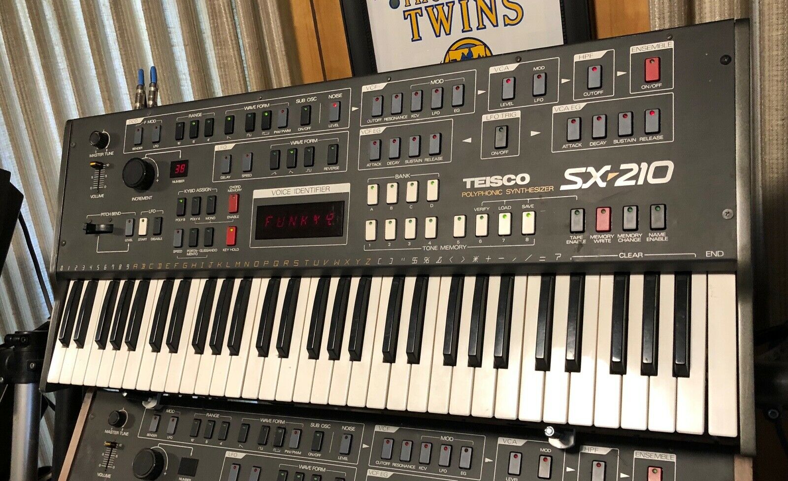 割引価格 POLYPHONIC SX-210 TEISCO SYNTHESIZER アナログ テスコ 鍵盤楽器